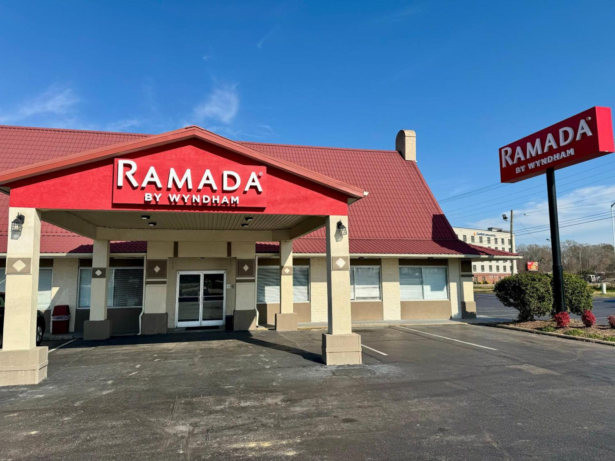 Hotel Ramada By Wyndham Lumberton Exterior foto
