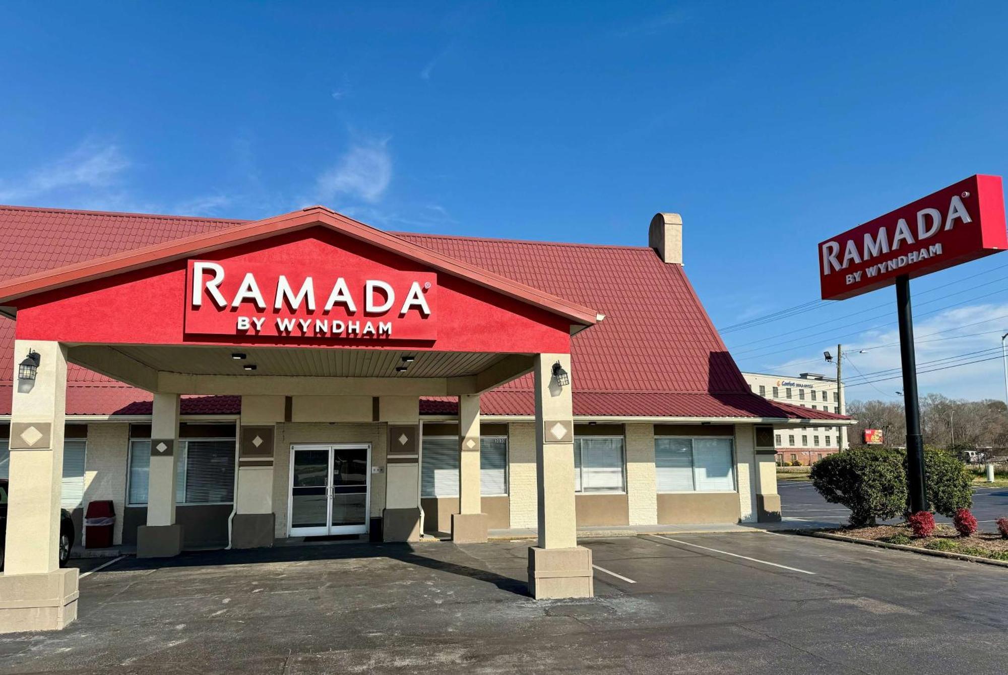 Hotel Ramada By Wyndham Lumberton Exterior foto